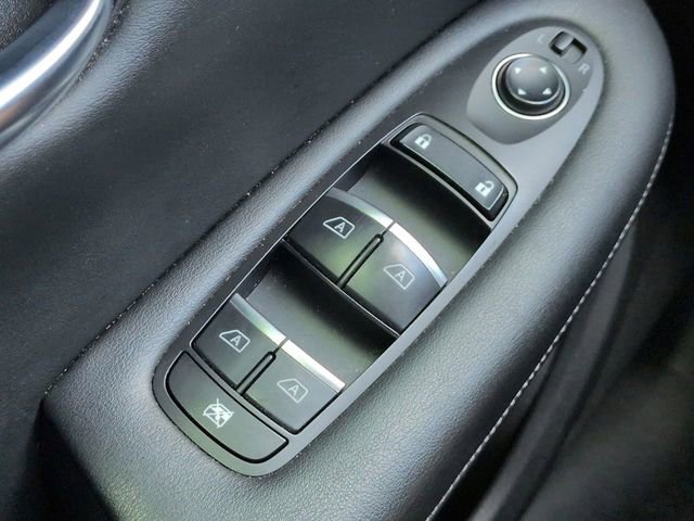 Used 2020 INFINITI QX50 Luxe w/ Navigation Package FWD image 29