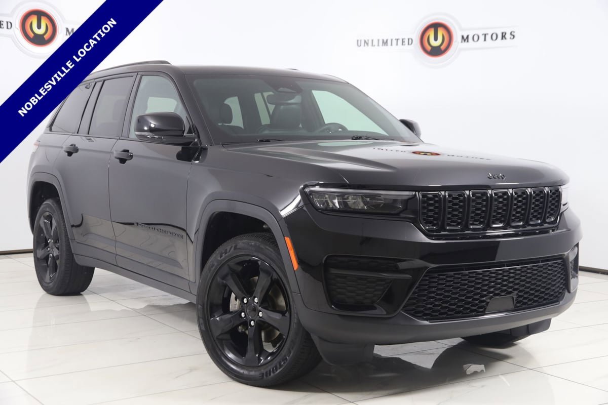 Used 2024 Jeep Grand Cherokee Altitude