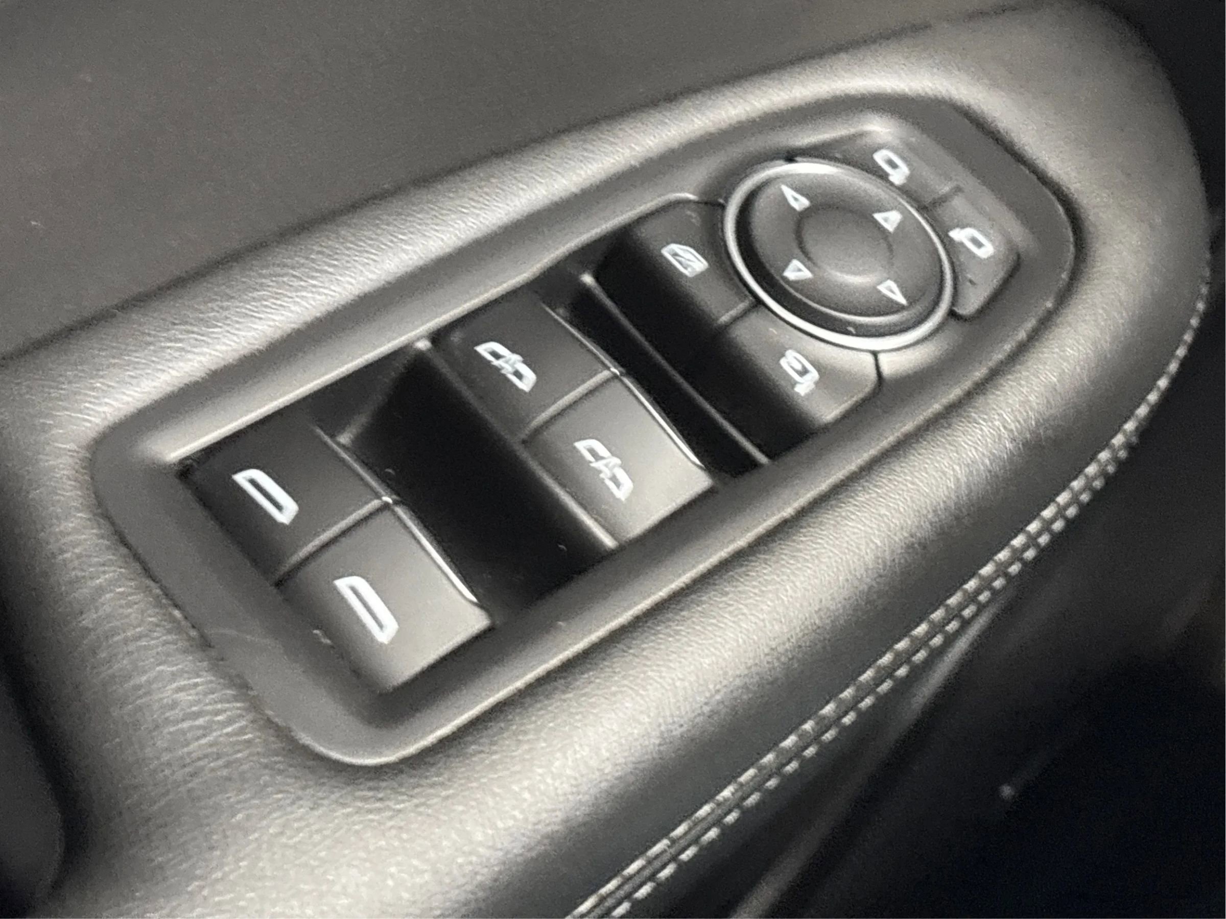 Used 2021 Cadillac XT6 Sport w/ LPO, ONYX Package image 43