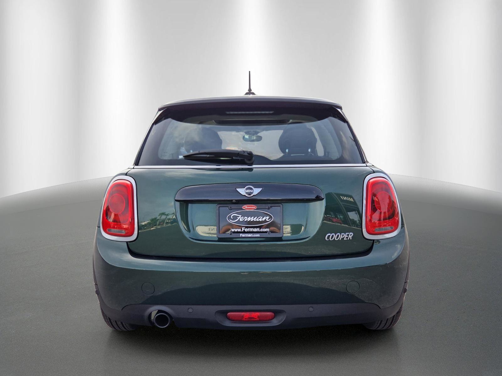 Used 2018 MINI Cooper 2-Door Hardtop FWD image 6