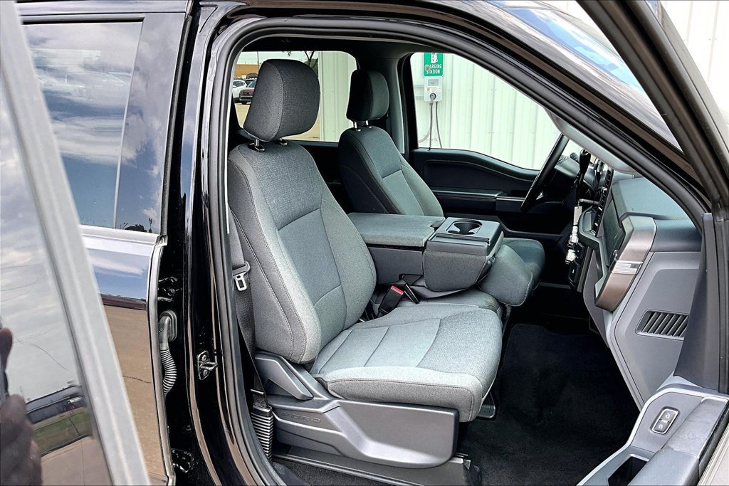 Used 2025 Ford F150 XLT w/ Equipment Group 301A Standard AWD/4WD image 9