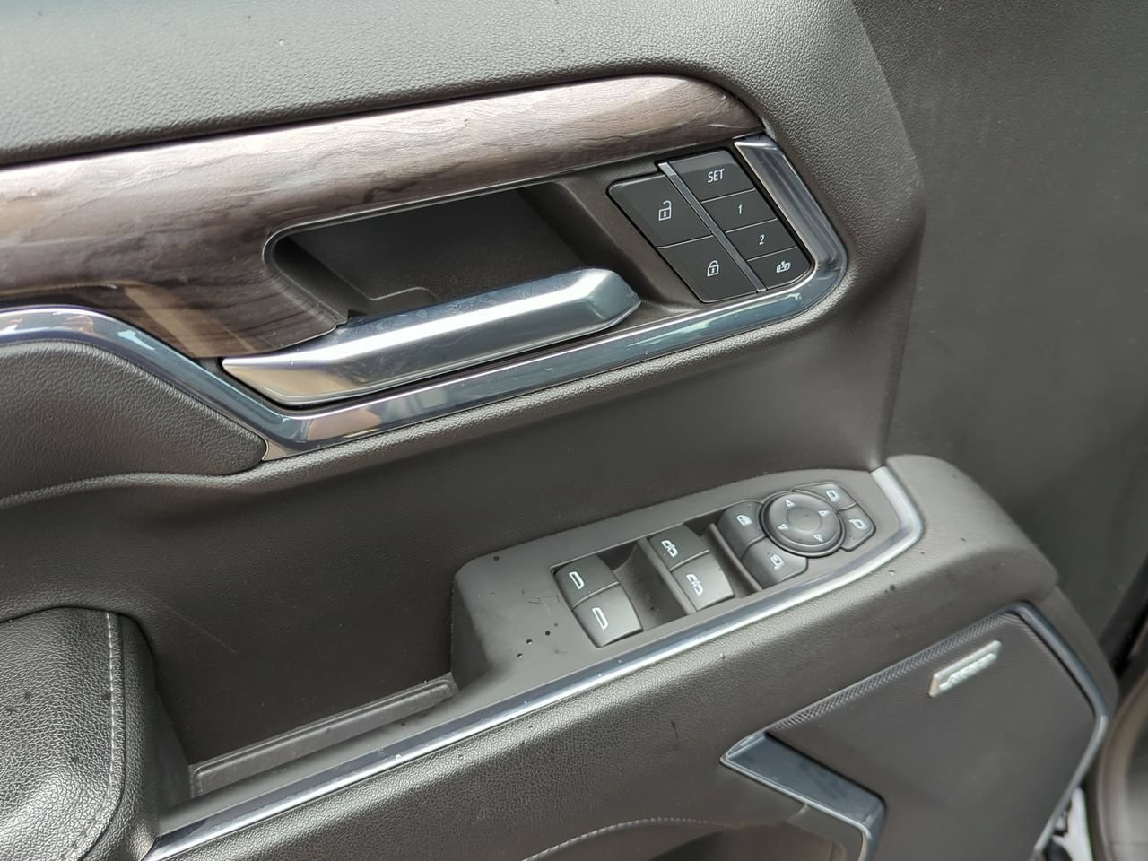 Certified 2024 Chevrolet Silverado 1500 LTZ w/ LTZ Convenience Package II RWD image 9