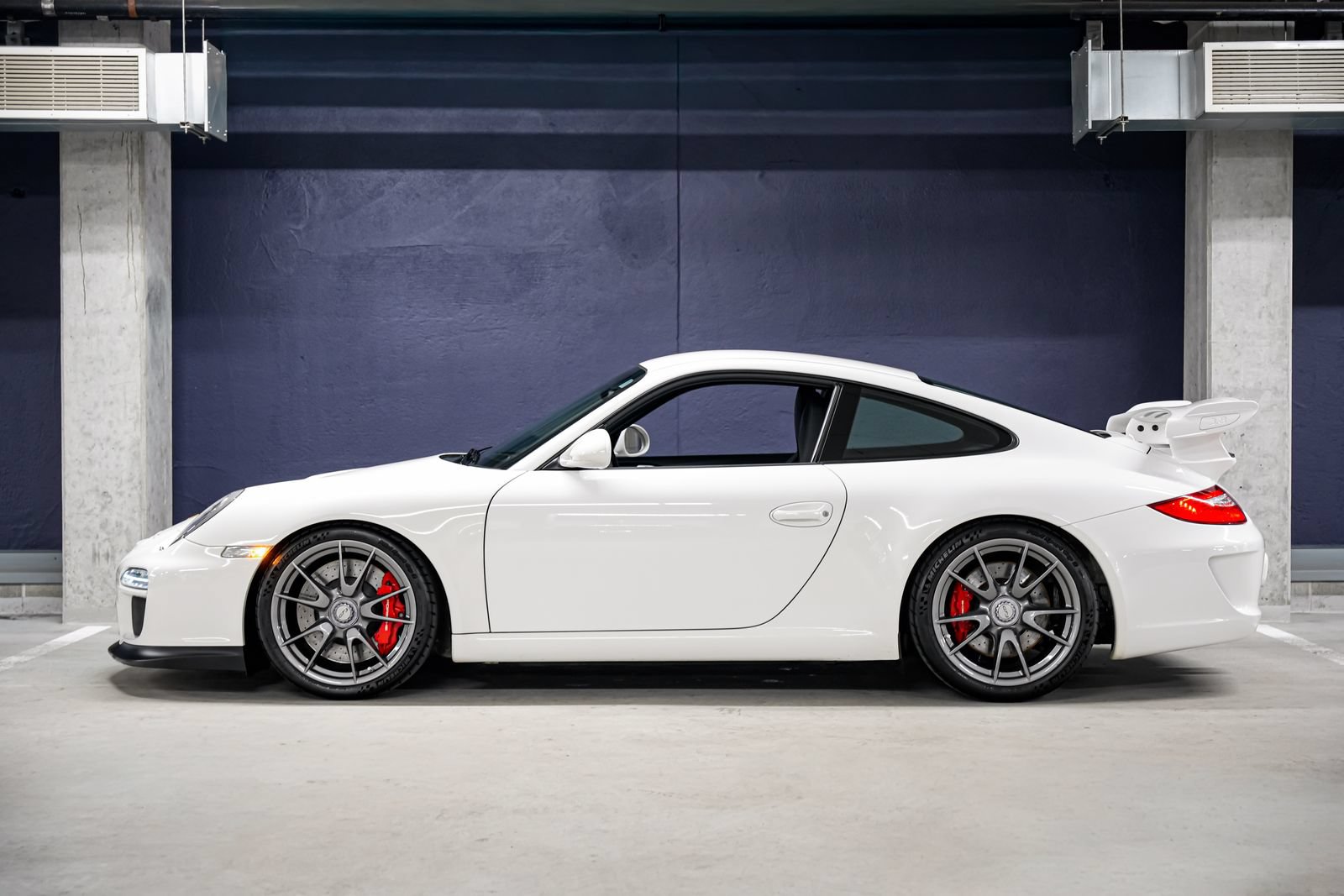 Used 2010 Porsche 911 GT3 RWD image 7
