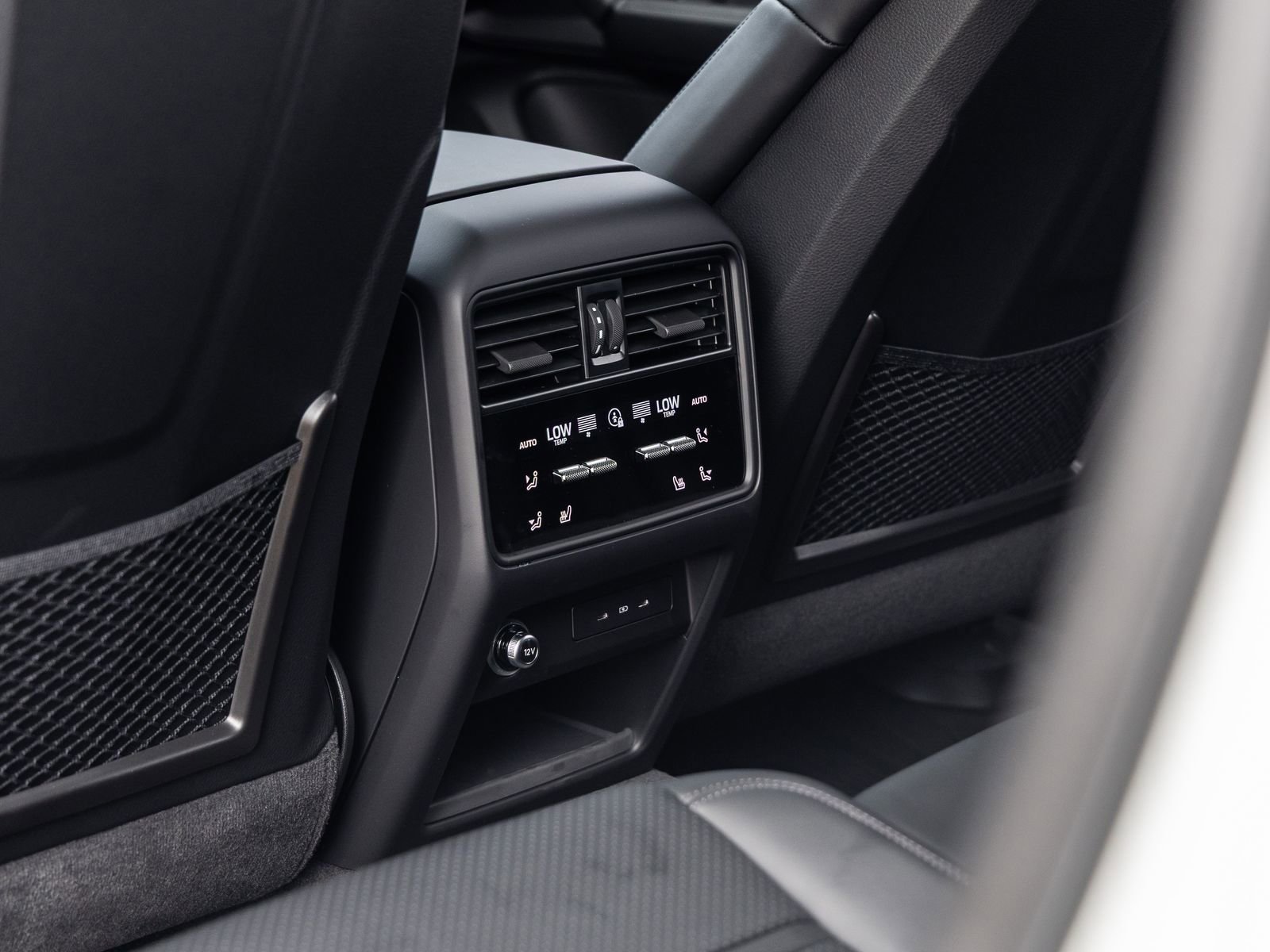 New 2025 Porsche Cayenne S AWD/4WD image 36