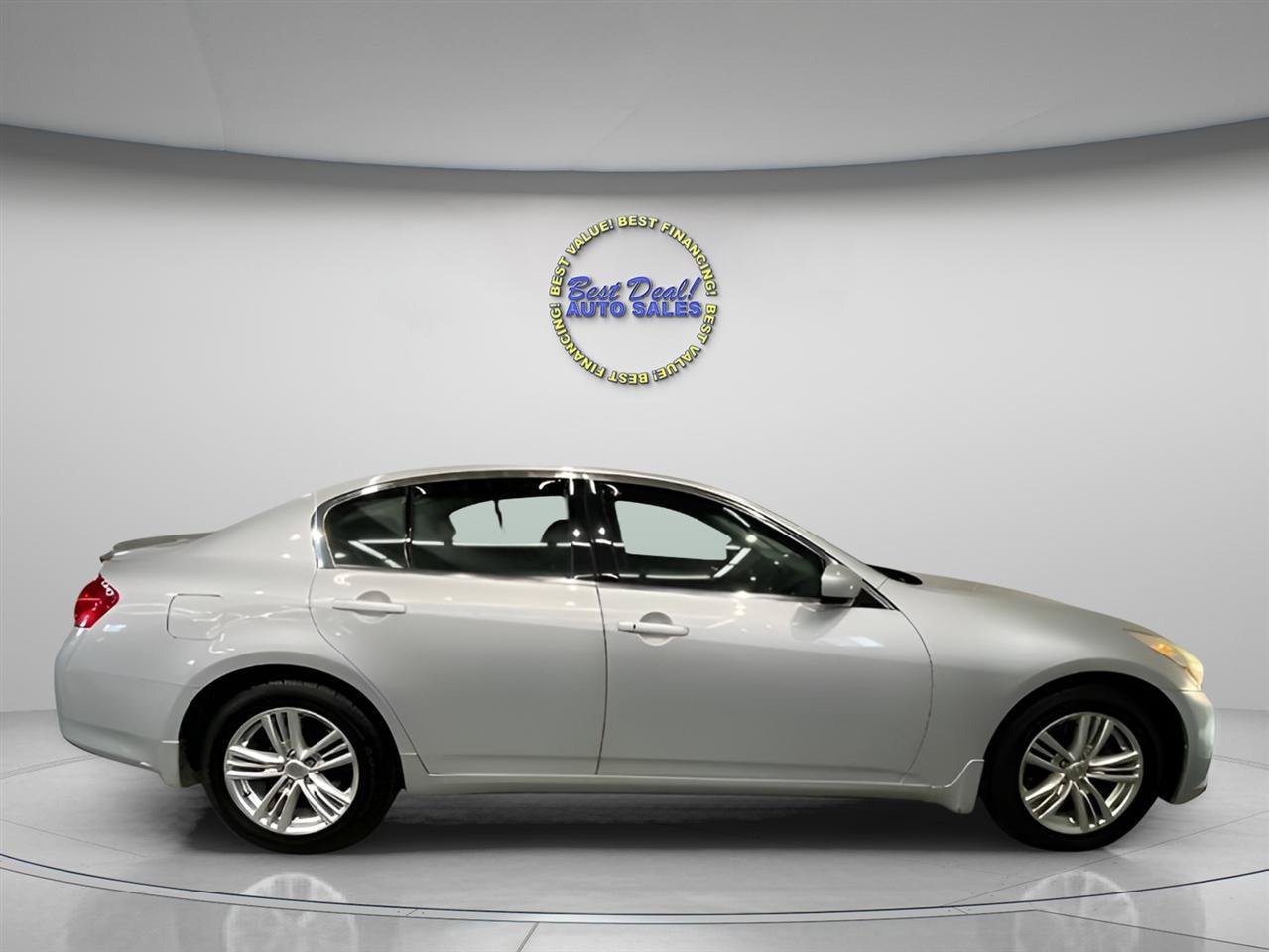 Used 2013 INFINITI G37 x Sedan w/ Premium Pkg AWD/4WD image 6