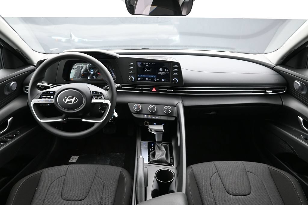 New 2026 Hyundai Elantra SE FWD image 12