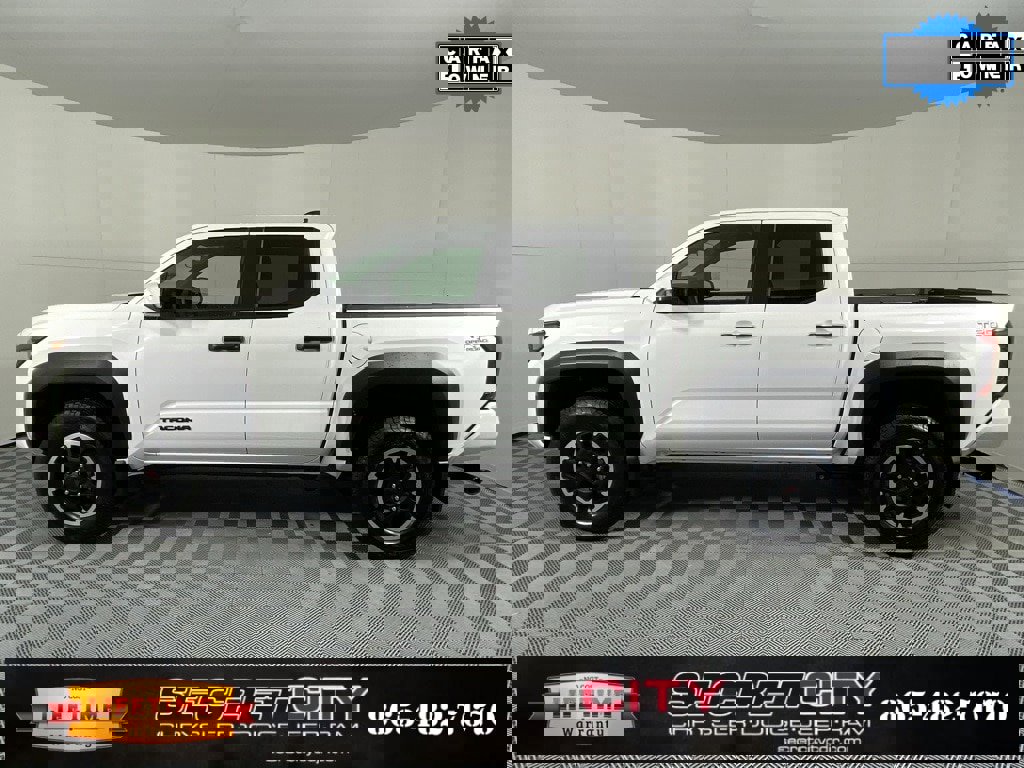 Used 2025 Toyota Tacoma TRD Off-Road image 4