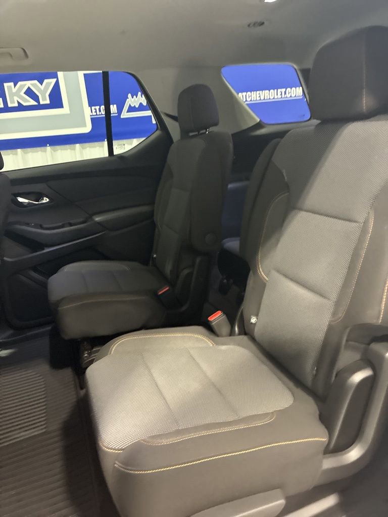 Used 2020 Chevrolet Traverse LT image 38