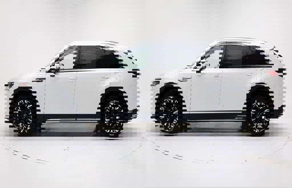 Used 2024 MAZDA CX-90 Plug-In Hybrid w/ Premium Pkg image 6