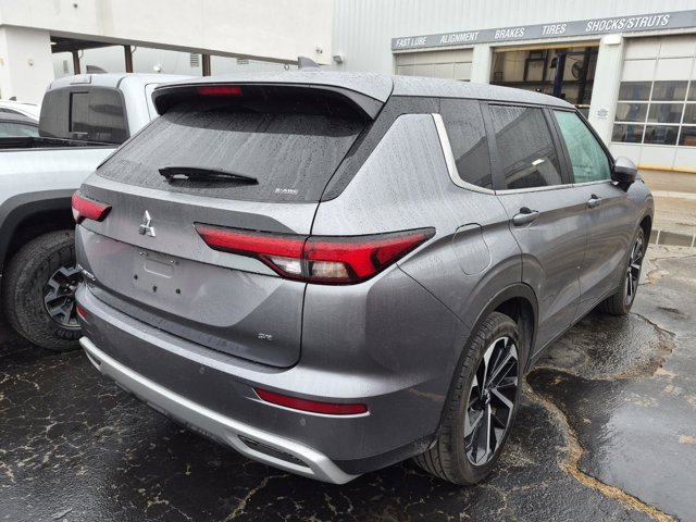 Used 2024 Mitsubishi Outlander SE image 4