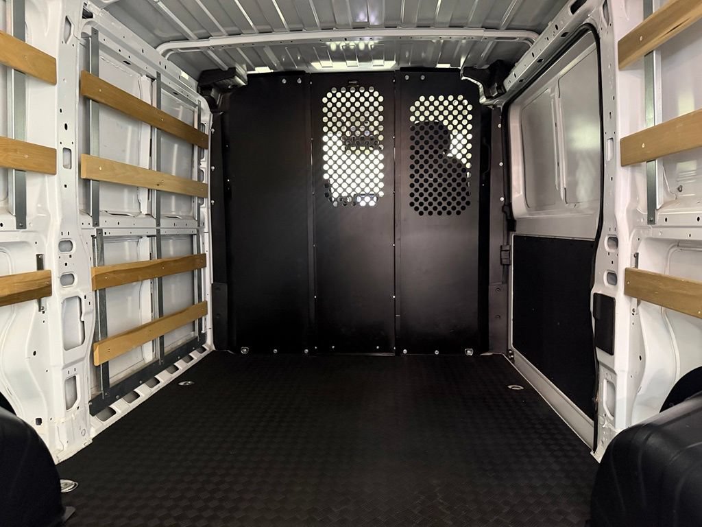 Used 2025 RAM ProMaster 2500 w/ U-Haul Equipment Group FWD image 26