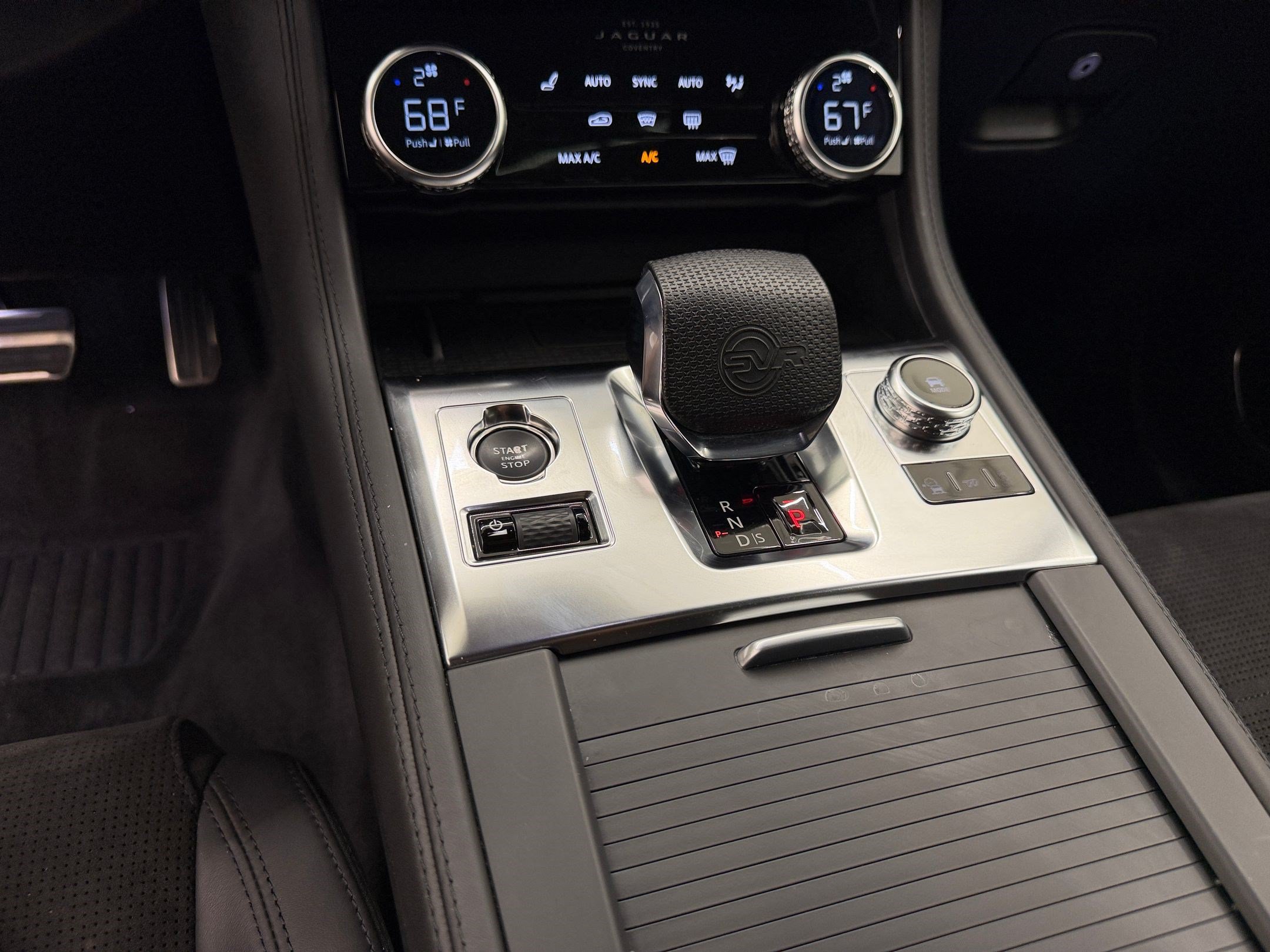 Used 2023 Jaguar F-PACE SVR AWD/4WD image 16