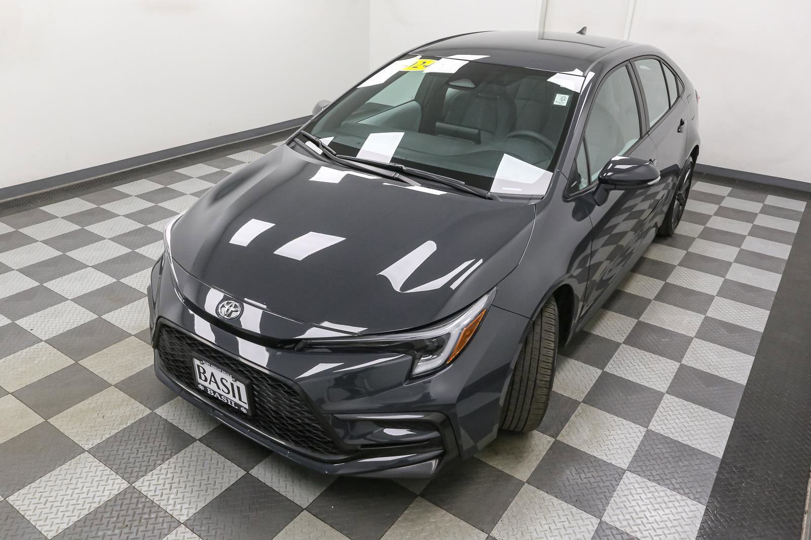 Used 2024 Toyota Corolla SE FWD image 6