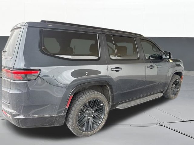 Used 2022 Jeep Wagoneer Series III AWD/4WD image 21