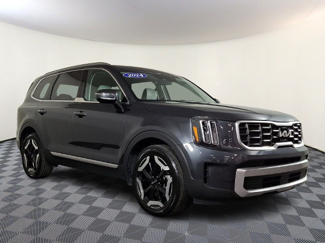 Used 2024 Kia Telluride S w/ S Sunroof Package