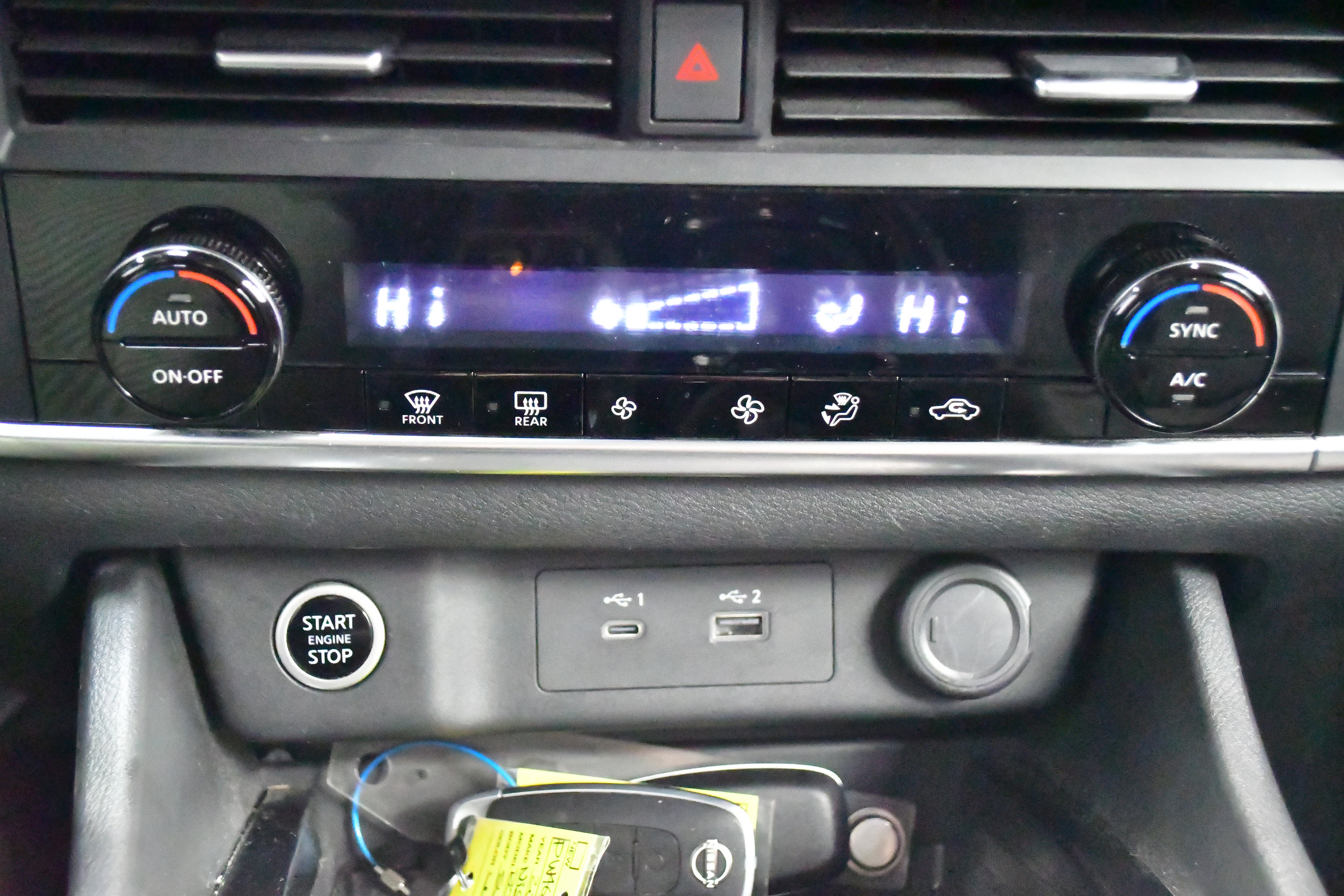 Used 2023 Nissan Rogue SV image 48