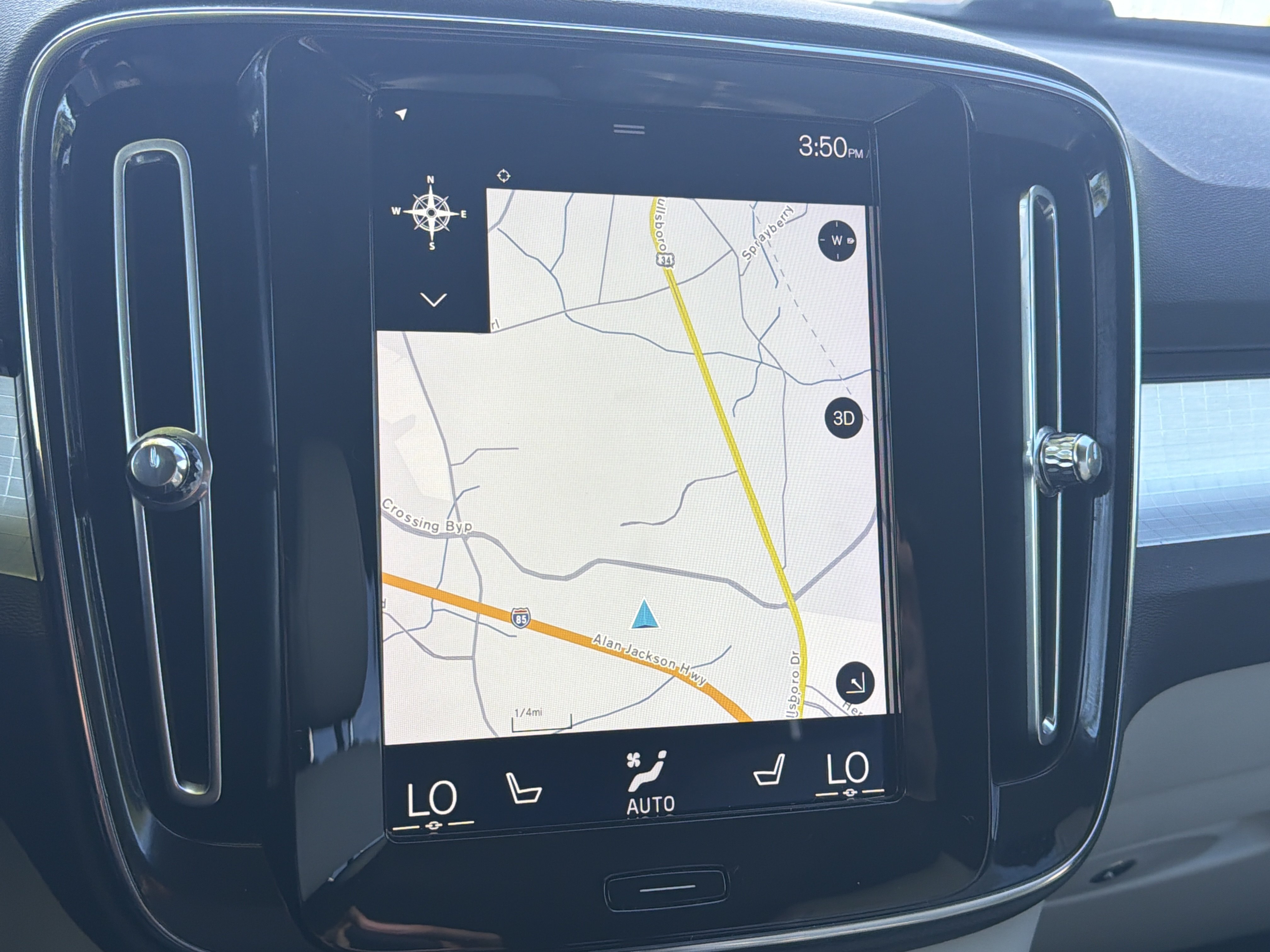 Used 2019 Volvo XC40 T4 Momentum FWD image 12