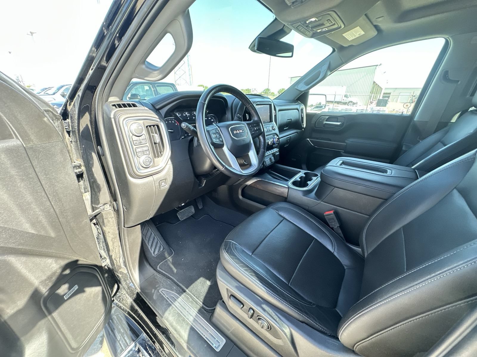 Used 2020 GMC Sierra 1500 SLT w/ SLT Premium Plus Package AWD/4WD image 10