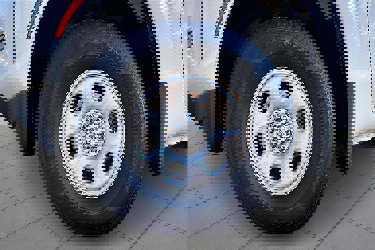 Used 2022 Nissan Frontier S w/ Technology Package image 11