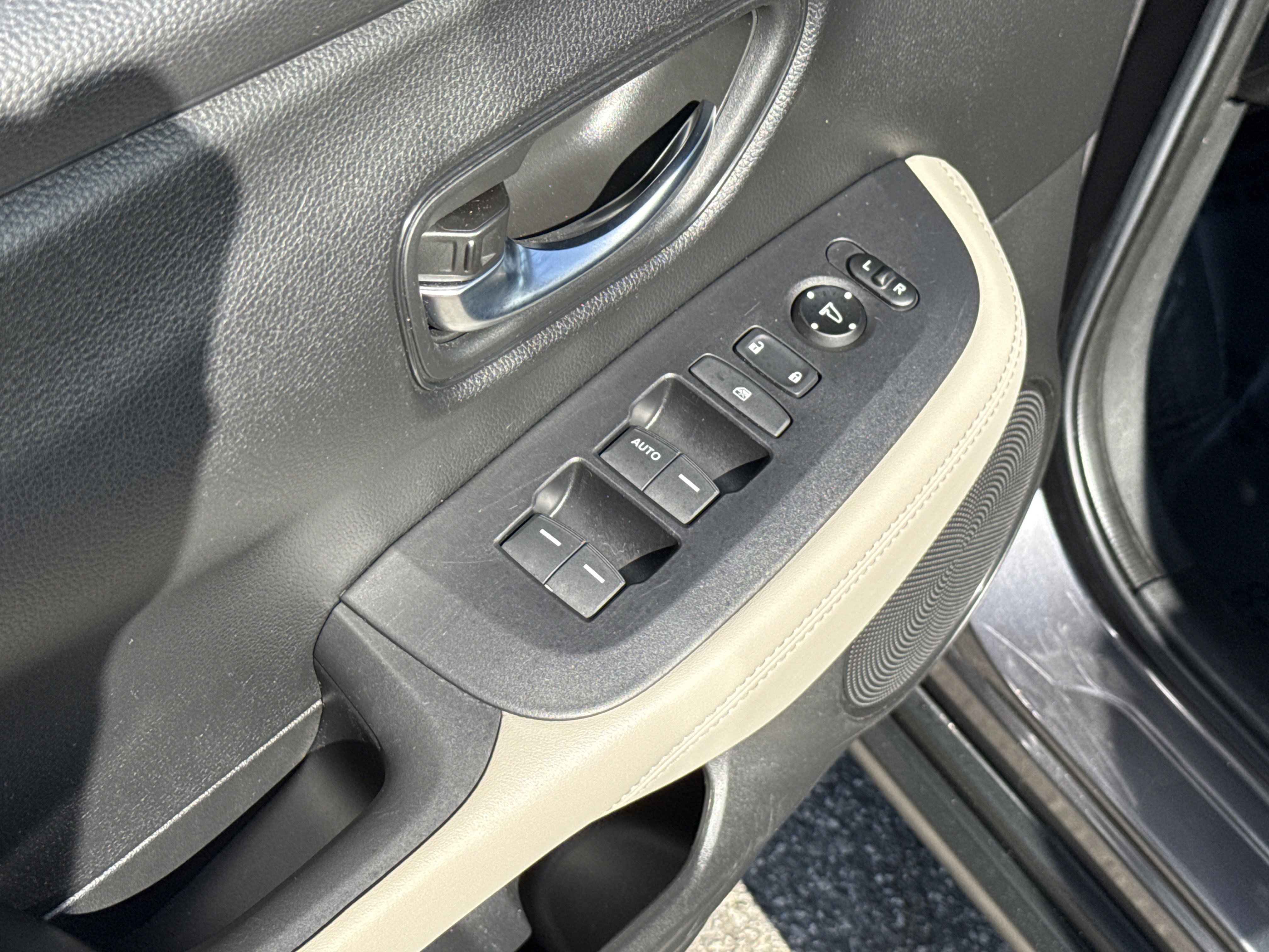 Certified 2023 Honda HR-V LX image 19