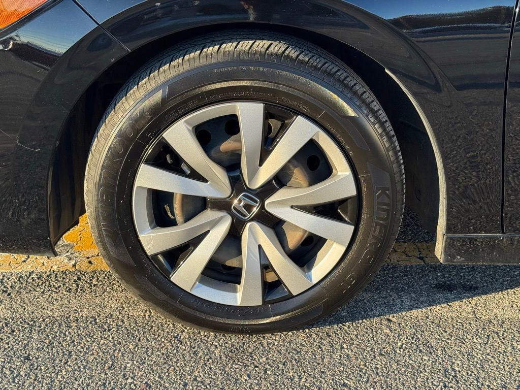 Used 2022 Honda Civic LX image 9