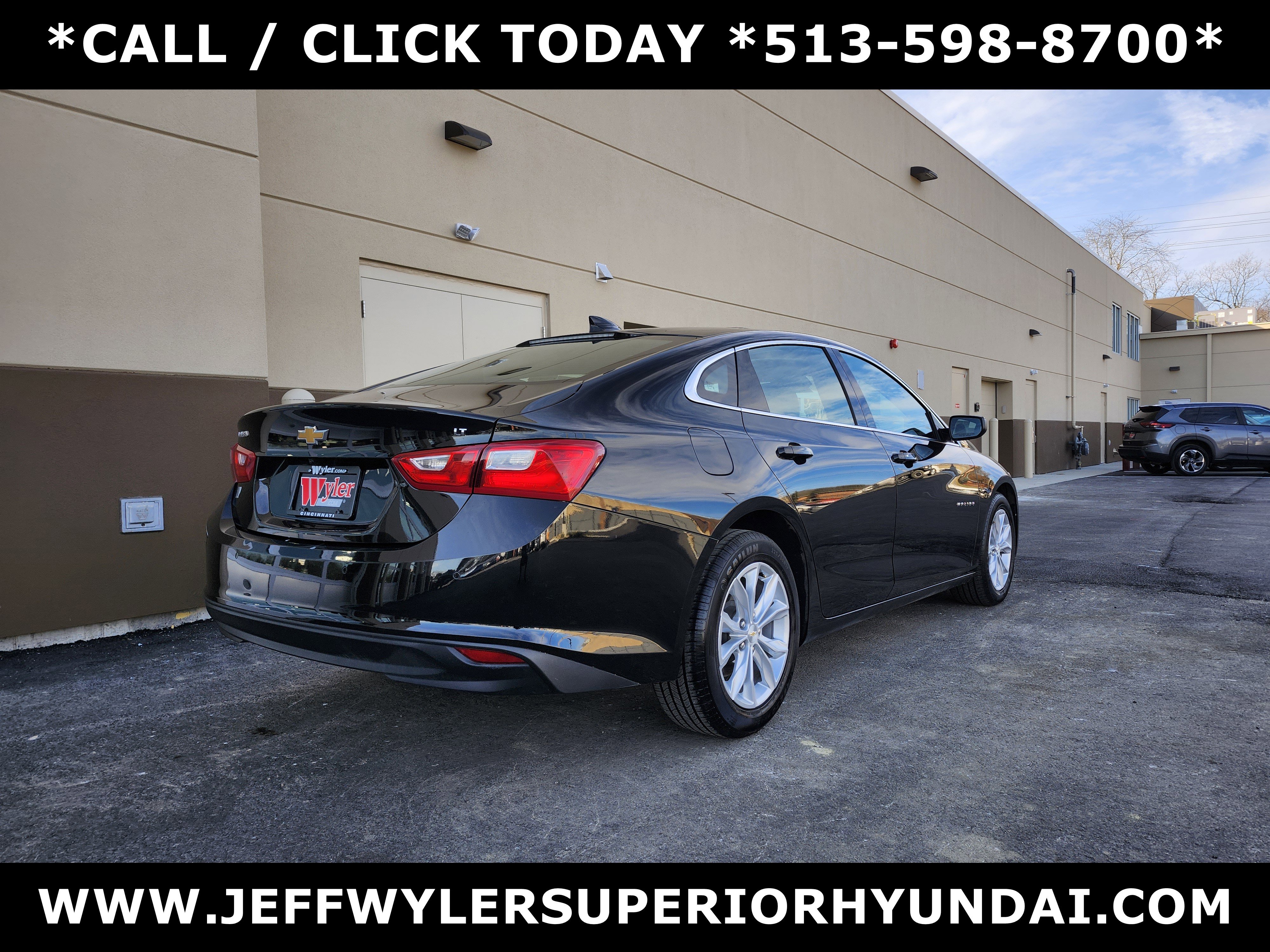 Used 2024 Chevrolet Malibu LT image 3