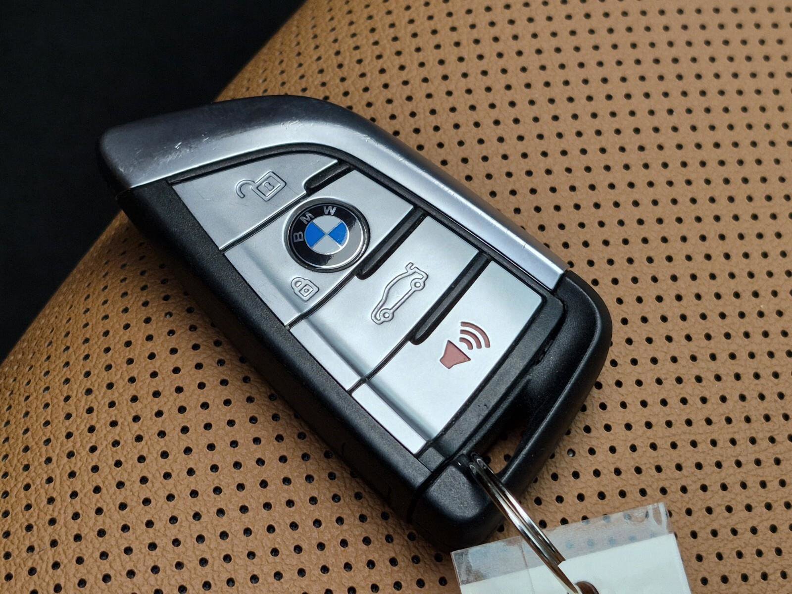 Certified 2023 BMW 530i w/ M Sport Package RWD image 34