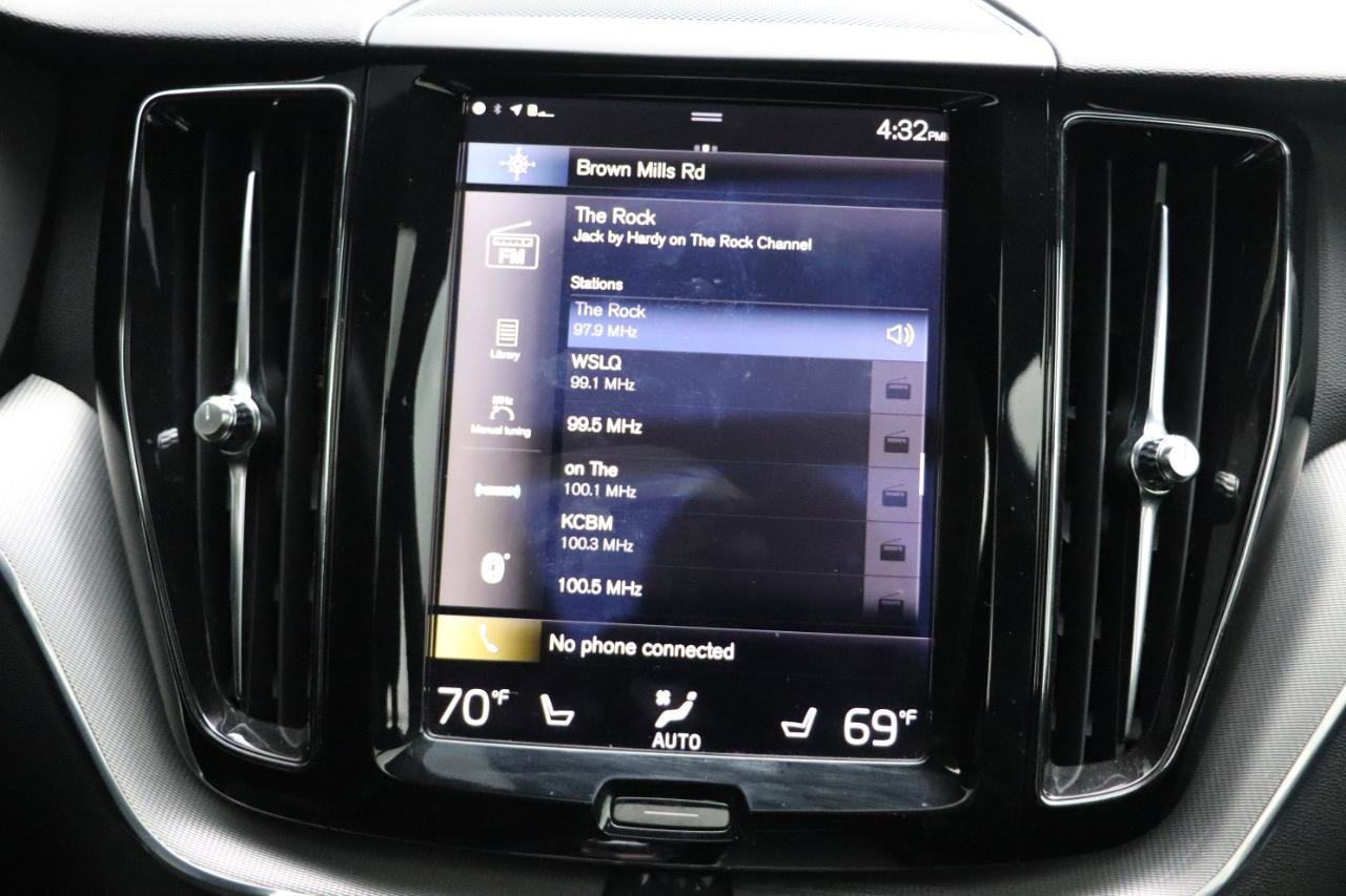 Used 2018 Volvo XC60 T8 R-Design w/ Convenience Package image 30