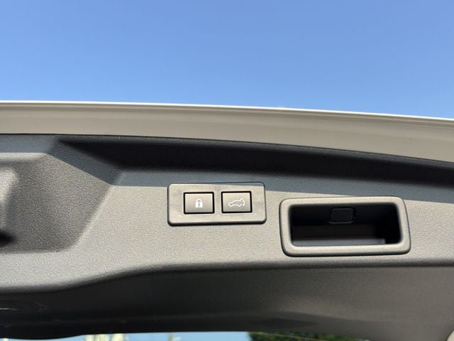 New 2026 Subaru Outback Limited AWD/4WD image 15