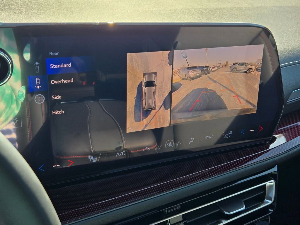 New 2026 Chevrolet Traverse Z71 w/ Driver Confidence Package image 30