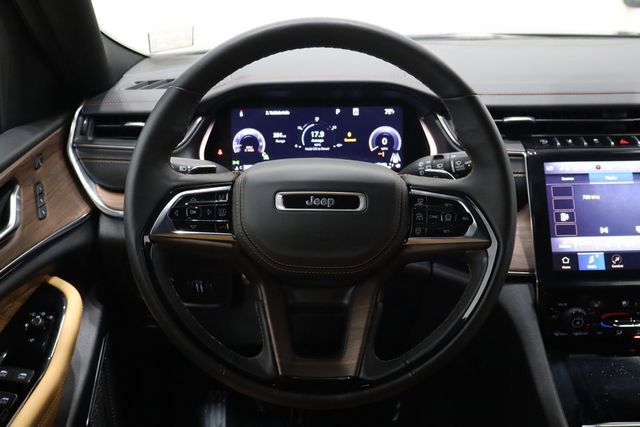 Used 2023 Jeep Grand Cherokee L Summit w/ Advanced Protech Group IV image 32