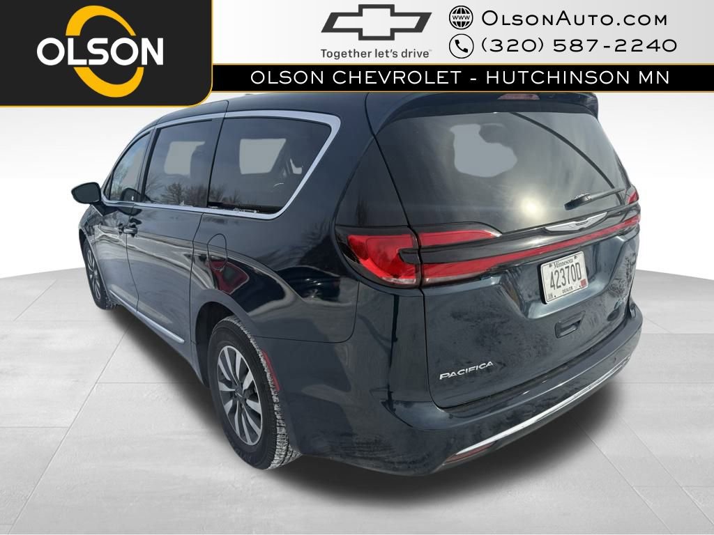 Used 2023 Chrysler Pacifica Limited image 3