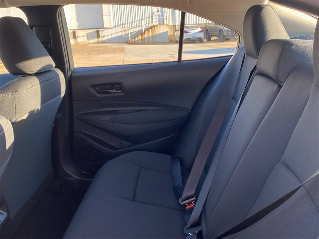 Used 2025 Toyota Corolla LE image 16