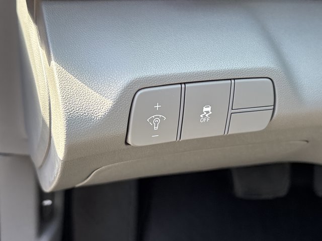Used 2024 Hyundai Elantra SEL w/ Convenience Package image 19