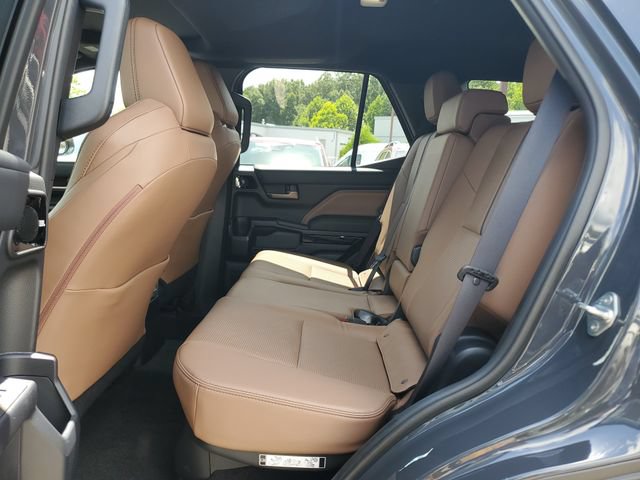 Used 2025 Toyota 4Runner Limited RWD image 20