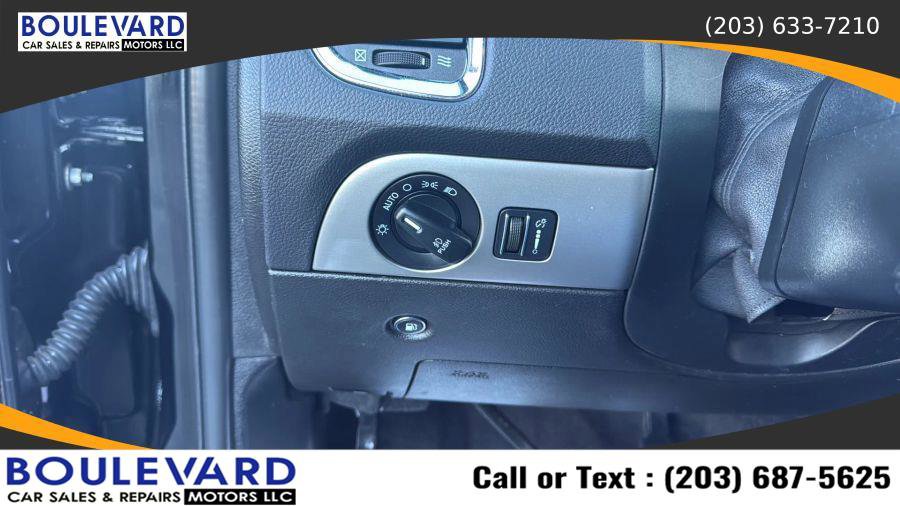 Used 2017 Dodge Durango R/T w/ Technology Group image 25