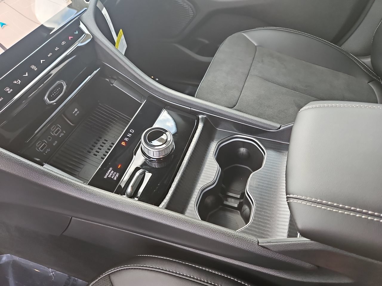 New 2026 Jeep Grand Cherokee Altitude AWD/4WD image 30