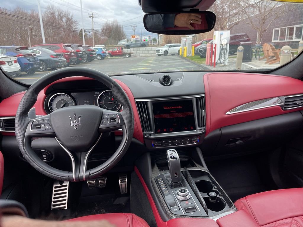 Used 2022 Maserati Levante Modena image 11