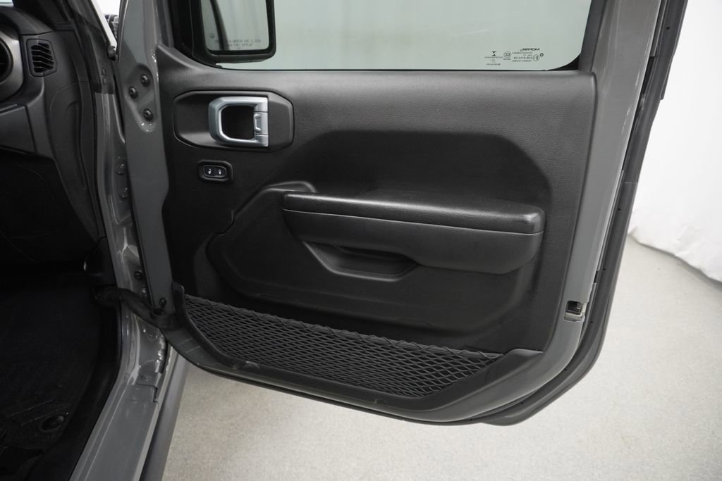 Used 2021 Jeep Gladiator Sport image 48