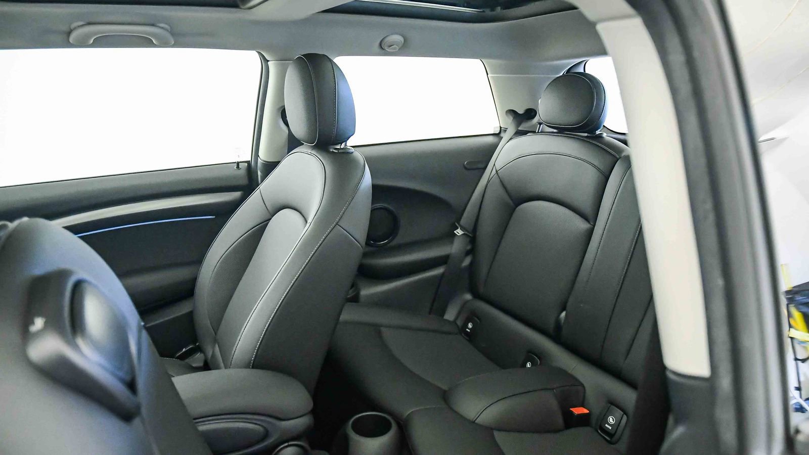 Certified 2023 MINI Cooper 2-Door Hardtop image 19