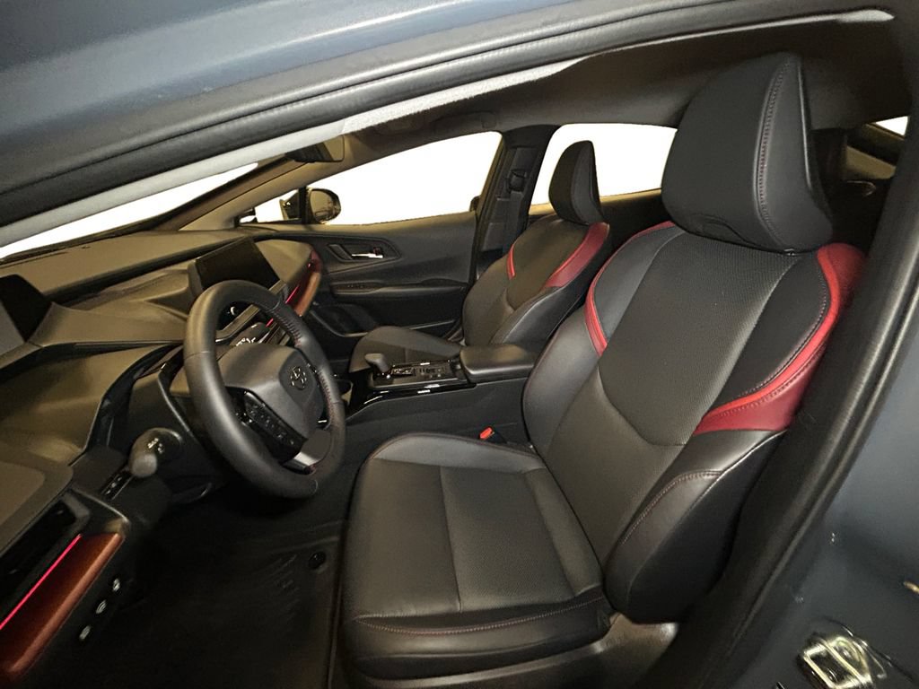 Used 2023 Toyota Prius Prime FWD image 9