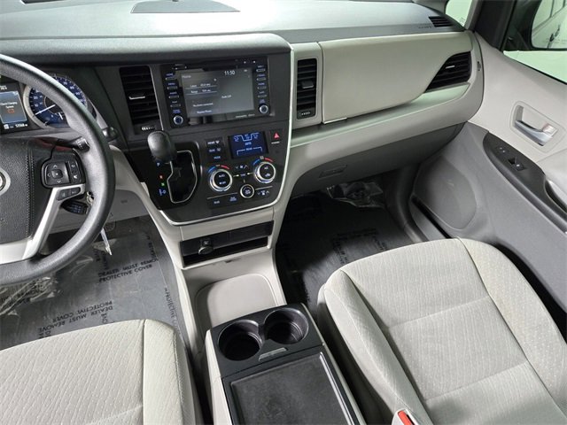 Used 2019 Toyota Sienna LE image 17