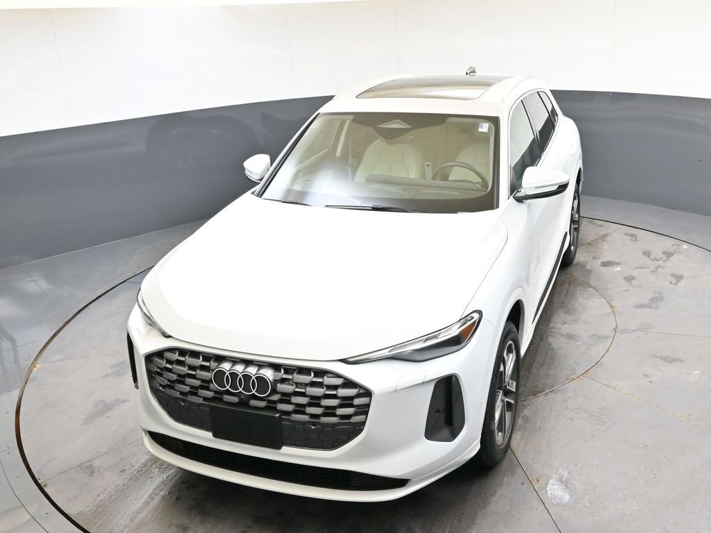 Certified 2025 Audi Q5 Premium w/ 19" Wheel Package image 36