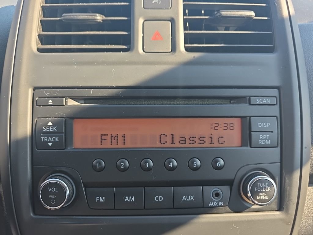 Used 2017 Nissan Versa S Plus image 25