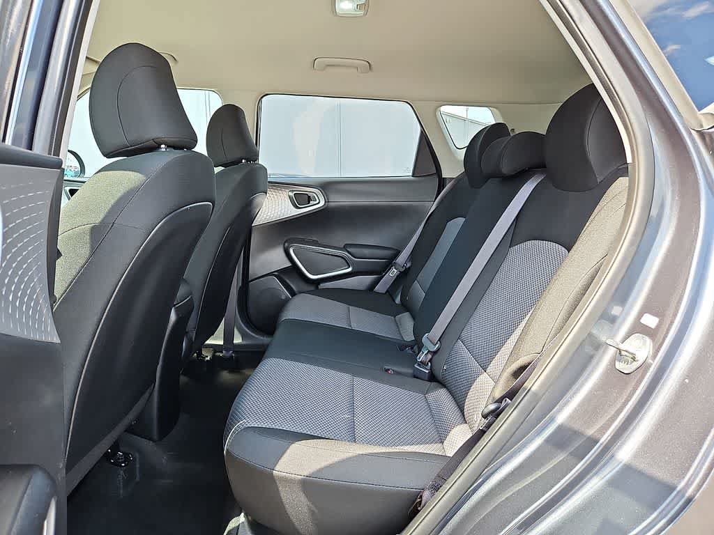 Used 2022 Kia Soul LX w/ Technology Package FWD image 9