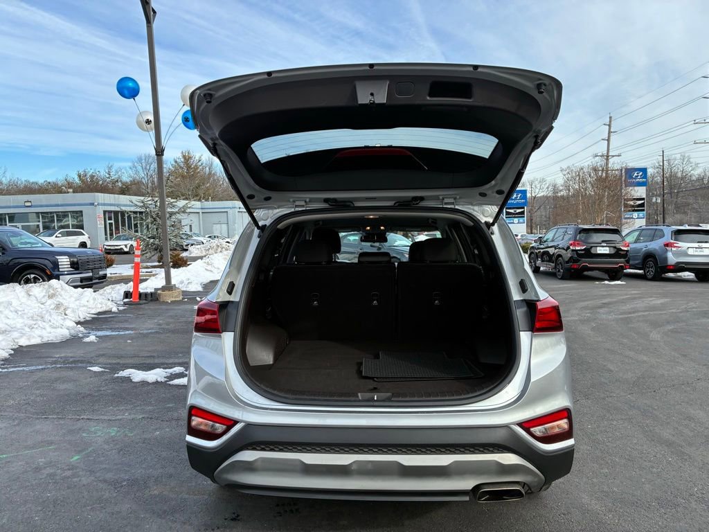 Used 2020 Hyundai Santa Fe SE image 11
