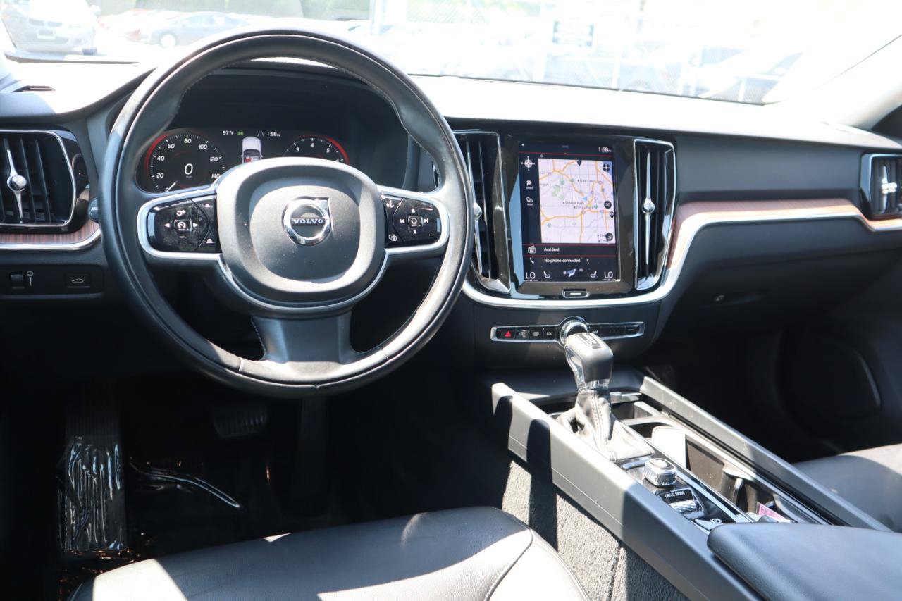 Used 2019 Volvo S60 T5 Momentum w/ Multimedia Package FWD image 16