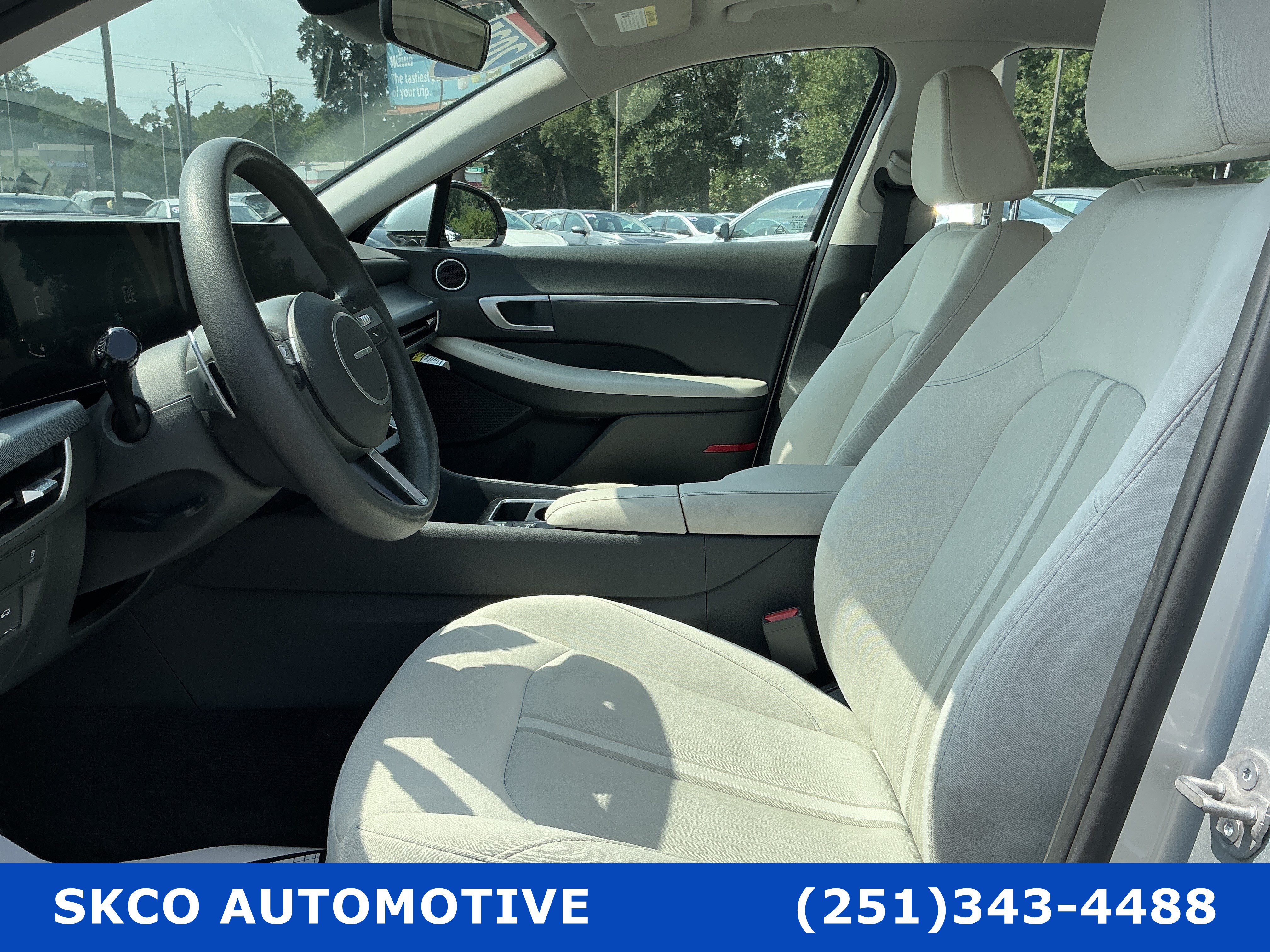 Used 2025 Hyundai Sonata SEL FWD image 11