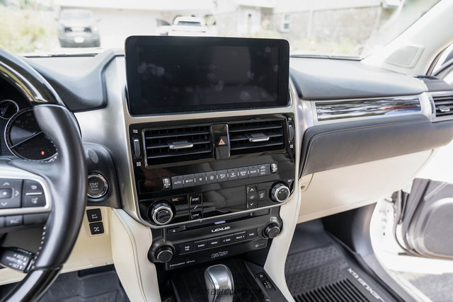 Used 2023 Lexus GX 460 Luxury w/ Sport Design Package AWD/4WD image 64