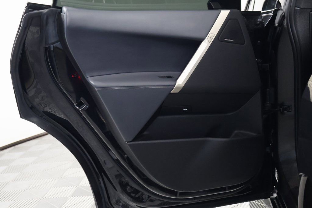 Used 2024 BMW iX xDrive50 w/ Premium Package image 13